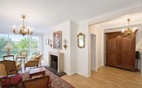 Appartement à vendre    4 pièces • 115,65 m2 Noisy-le-Roi