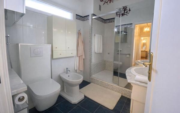 Appartement à vendre    4 pièces • 115,65 m2 Noisy-le-Roi