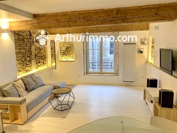 Location                                                      Appartement
                        
                     2 pièces                      45 m2                     à Trévoux