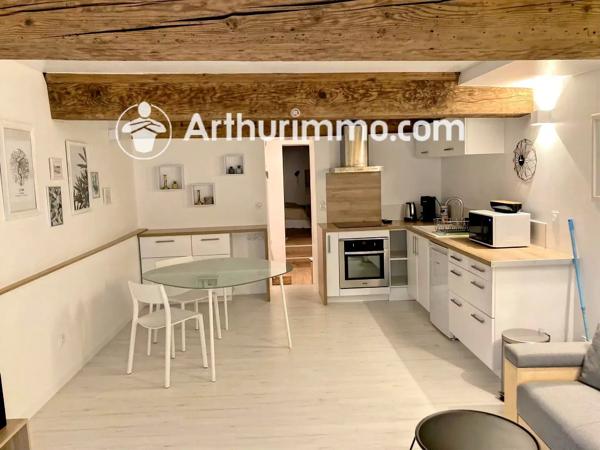 Location                                                      Appartement
                        
                     2 pièces                      45 m2                     à Trévoux