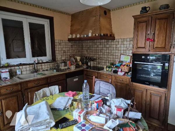 PESMES, pavillon sur sous-sol sur 969 m² de terrain