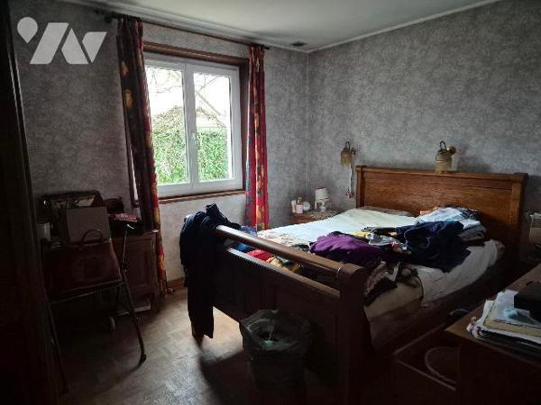 PESMES, pavillon sur sous-sol sur 969 m² de terrain