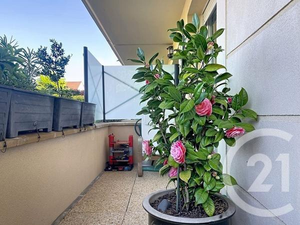 Appartement F3 à vendre  3 pièces - 60 m2 ST PIERRE DU PERRAY - 91
