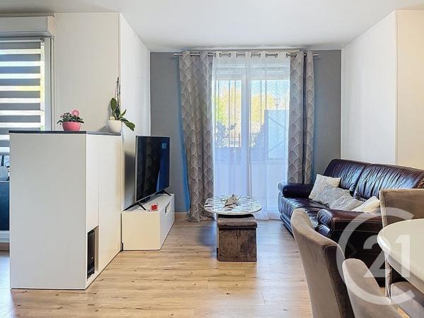 Appartement F3 à vendre  3 pièces - 60 m2 ST PIERRE DU PERRAY - 91