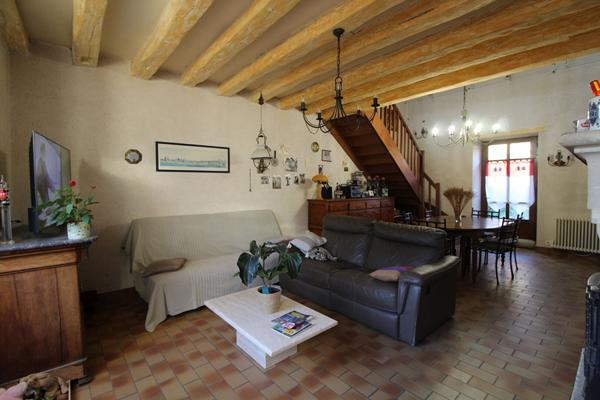 ENSEMBLE IMMOBILIER 180 m² VILLEBAROU