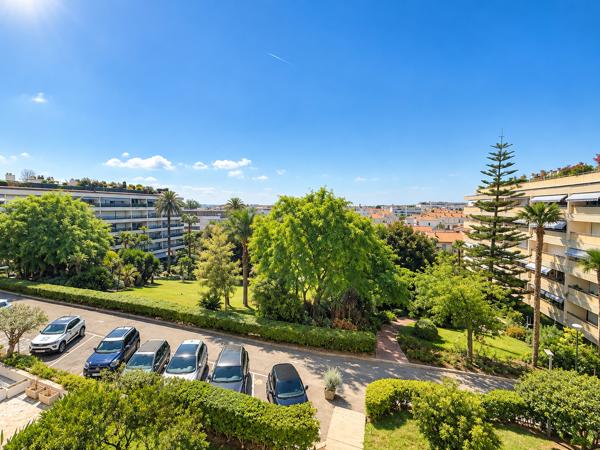 Appartement
         1 pièce
        - 39 m² Exclusivité 254 500 € *