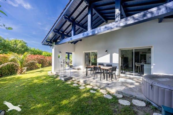 Maison 518 000 € Mouguerre 4 p 121 m² DPE A