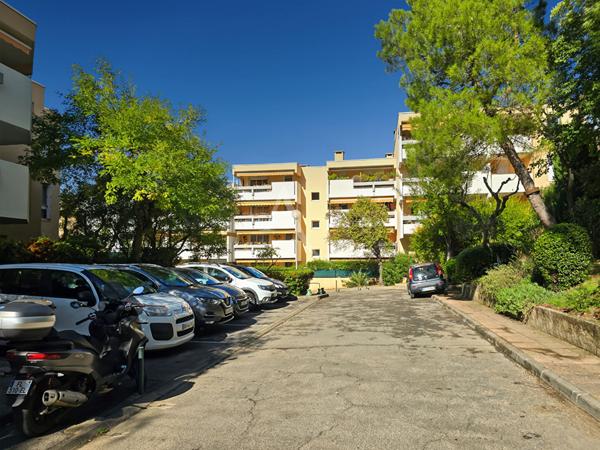 Exclusivité Appartement T3 de 68 m² Terrasse 42m² et Jardin 29 m² Cave Marseille 13011 St Marcel