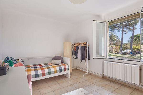 Maison Saint Cannat 4 pièces 125 m2 + dépendance 47m² + piscine