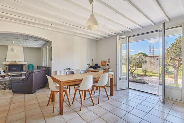 Maison Saint Cannat 4 pièces 125 m2 + dépendance 47m² + piscine