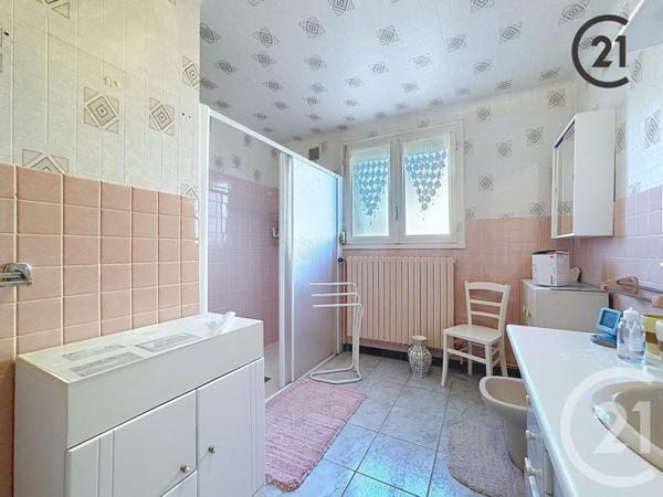 Maison à vendre  5 pièces - 106 m2 ST JULIEN LES VILLAS - 10