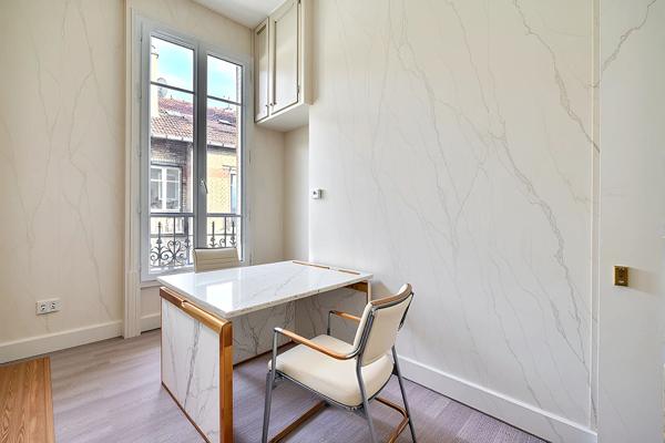 Les Vallées : appartement de caractère avec vue dégagée et balcons