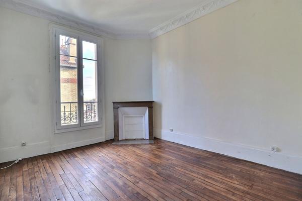 Les Vallées : appartement de caractère avec vue dégagée et balcons