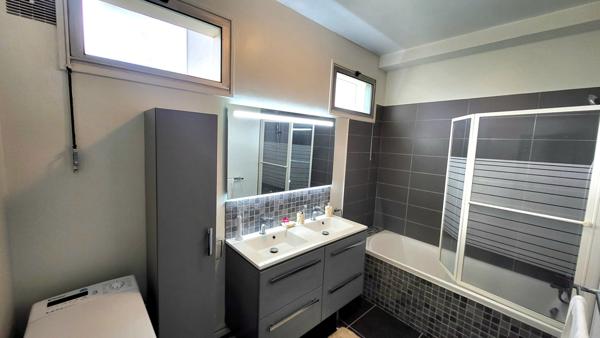 Rouen-Gare : Appartement (3e & dernier E) de 57 m² avec Terrasse 70 m²,1 CH, Gge, cave et vue panoramique ...!