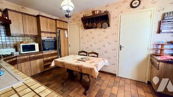 Située à La Ferté-Imbault (41300), dans un environnement calme et préservé des regards, cette a...