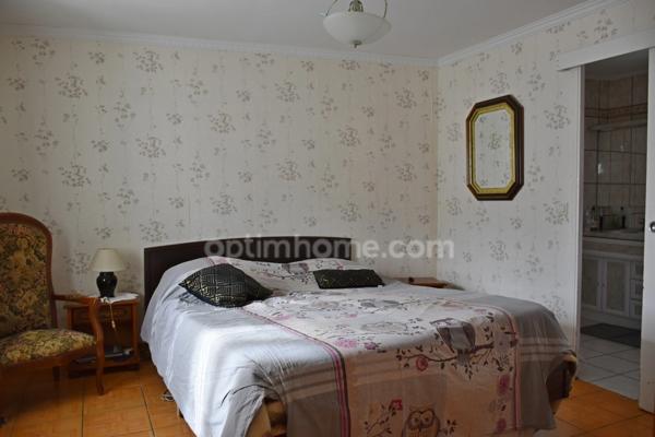 Longère du XIXème siècle à vendre 7 pièces GUEGON (56) sur vaste terrain paysagé
