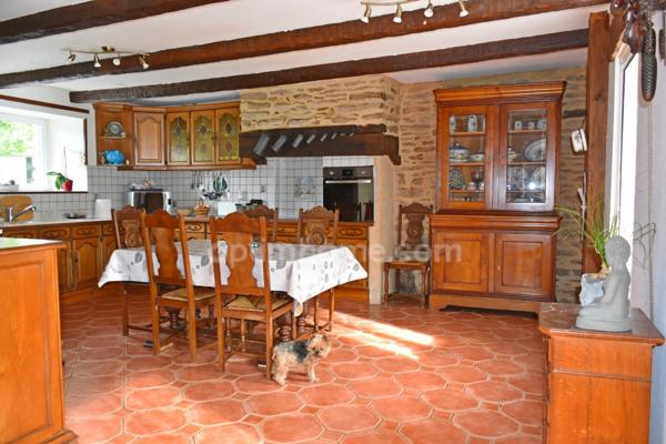 Longère du XIXème siècle à vendre 7 pièces GUEGON (56) sur vaste terrain paysagé