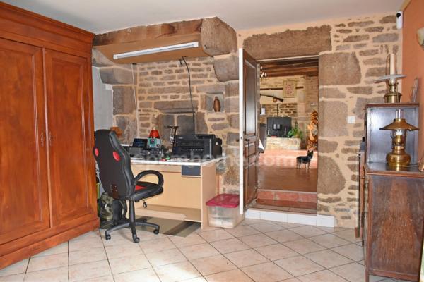 Longère du XIXème siècle à vendre 7 pièces GUEGON (56) sur vaste terrain paysagé