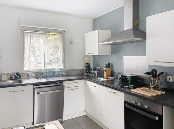 Maison mitoyenne 1 côté Tourcoing Secteur Tourcoing-Neuville en Ferrain 98 m²