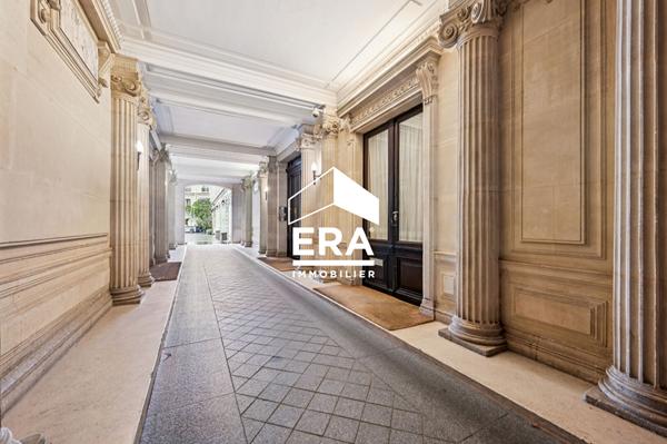 Appartement Paris 4 pièce(s) 131.09 m2