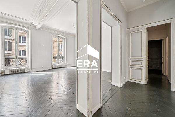 Appartement Paris 4 pièce(s) 131.09 m2