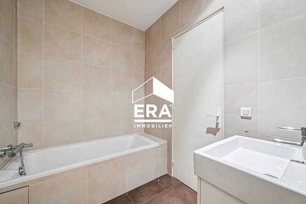 Appartement Paris 4 pièce(s) 131.09 m2