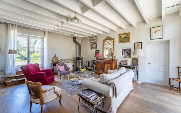 Maison à vendre    9 pièces • 240 m2 Maubec