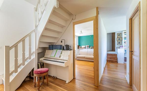 Maison à vendre    9 pièces • 240 m2 Maubec