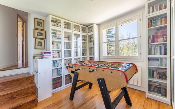 Maison à vendre    9 pièces • 240 m2 Maubec