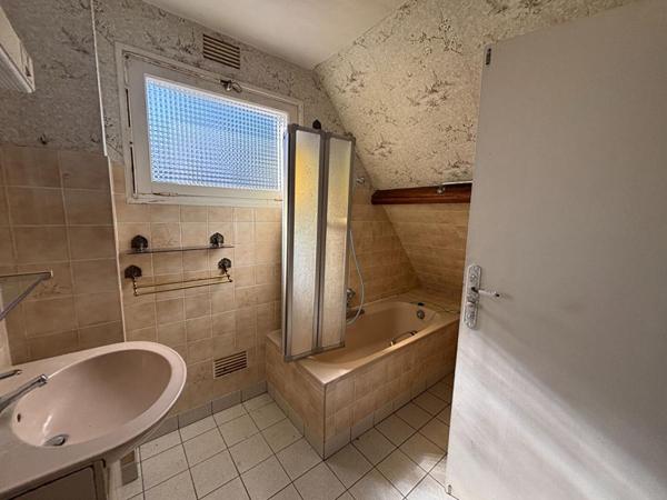 Bilgroix! Propriété à rénover avec jardin arboré