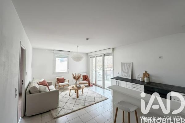 Appartement à vendre 2 pièces 46 m² Saint-Égrève