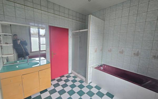 Maison à vendre    2 pièces •  Guise