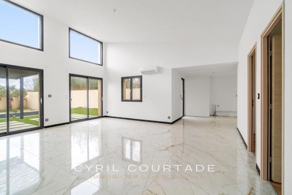 Pézénas, Dpt Hérault (34), Maison d'exception de 141m². Jardin de 767m² et piscine.