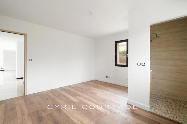 Pézénas, Dpt Hérault (34), Maison d'exception de 141m². Jardin de 767m² et piscine.