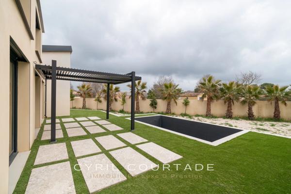 Pézénas, Dpt Hérault (34), Maison d'exception de 141m². Jardin de 767m² et piscine.