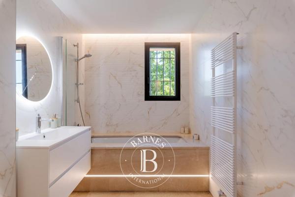 Grasse, Villa 4 Chambres -  459 m² à vendre