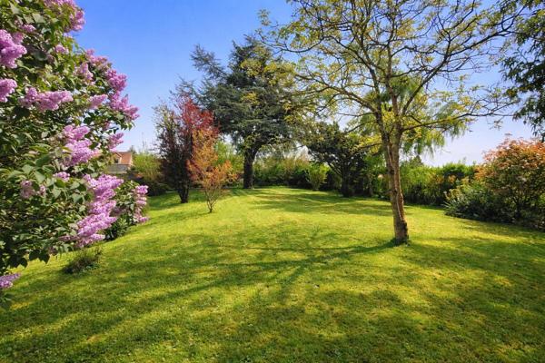 Propriété de 180 m² 10 minutes de VOVES