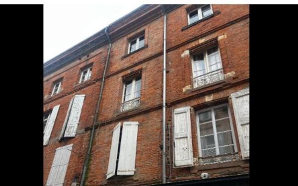 Immeuble à vendre    2 pièces •  Albi