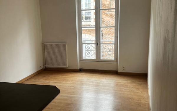 Immeuble à vendre    2 pièces •  Albi