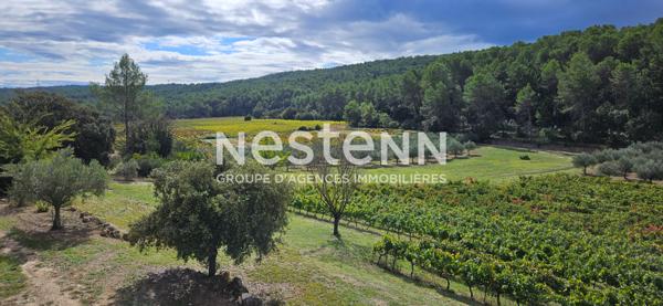 A VENDRE Splendide Propriete a LORGUES 250 m2  sur terrain de 4090m2+ piscine + garage