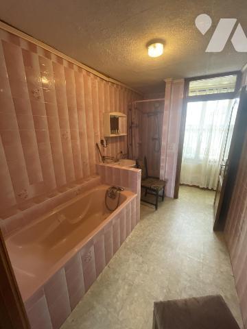 LILLE – Maison de 164 m² | 4 chambres + bureau | Cour intérieure | Fort potentiel