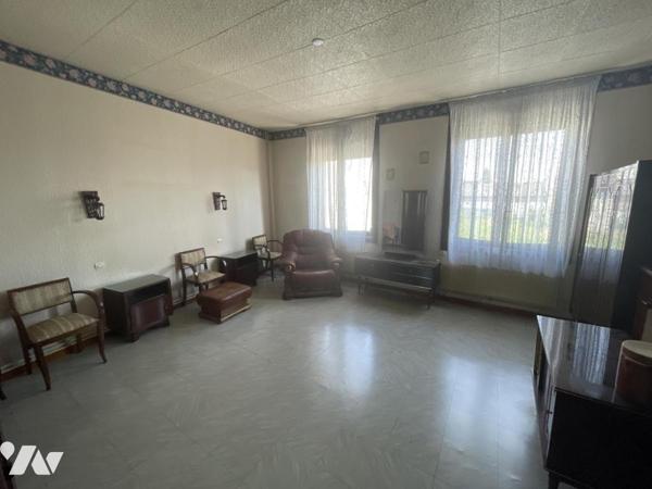 LILLE – Maison de 164 m² | 4 chambres + bureau | Cour intérieure | Fort potentiel