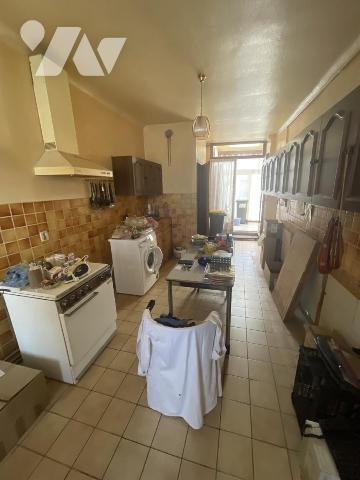 LILLE – Maison de 164 m² | 4 chambres + bureau | Cour intérieure | Fort potentiel