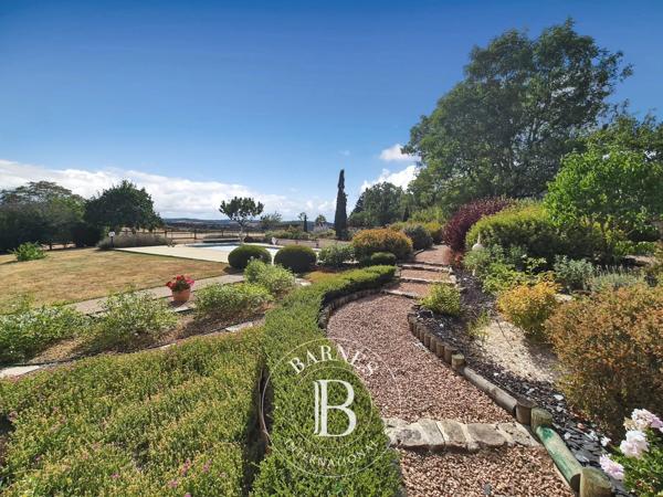 Riom, Maison 4 Chambres -  240 m² à vendre
