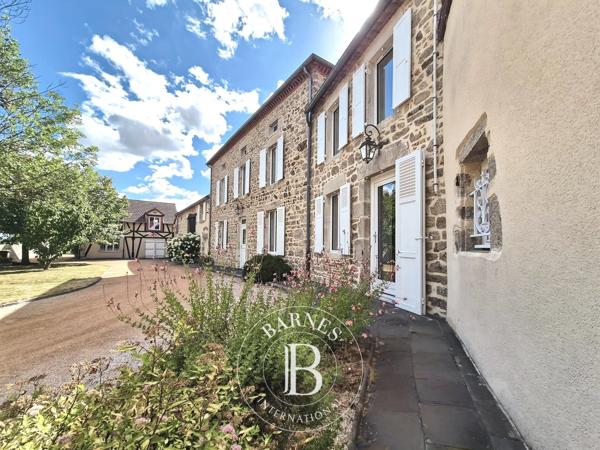 Riom, Maison 4 Chambres -  240 m² à vendre