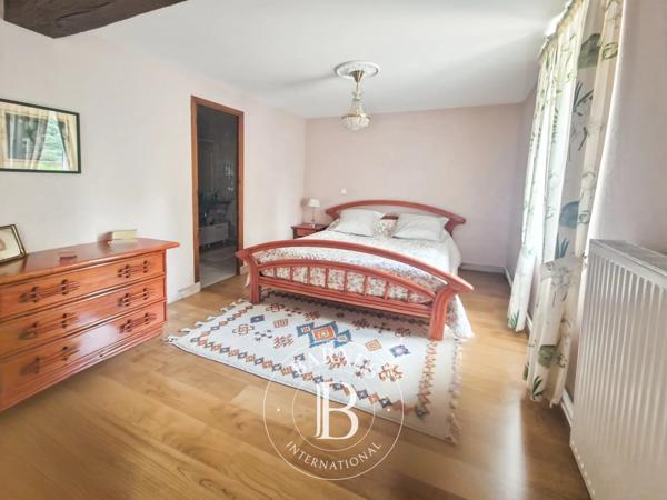 Riom, Maison 4 Chambres -  240 m² à vendre
