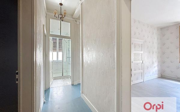 Appartement à louer    3 pièces • 61,82 m2 Commentry