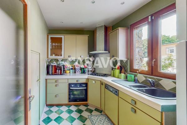 Vente Maison 8 pièces de 200m² - 92240 Malakoff