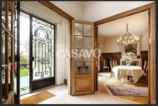 Vente Maison 15 pièces de 650m² - 94120 Fontenay-sous-Bois