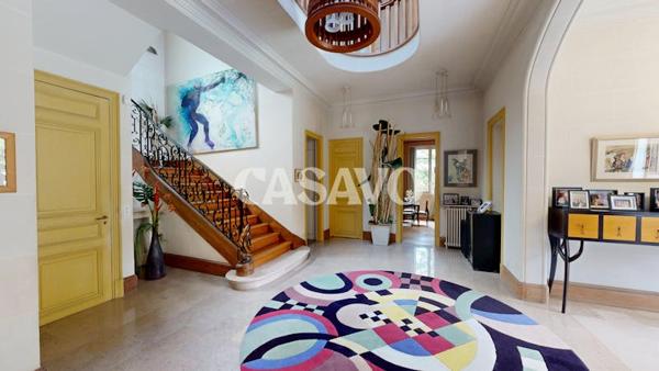 Vente Maison 15 pièces de 650m² - 94120 Fontenay-sous-Bois